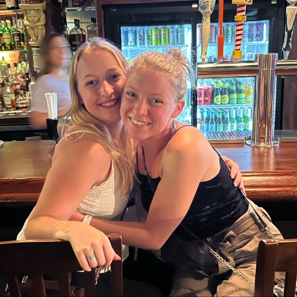 Meet your Posher, Emily